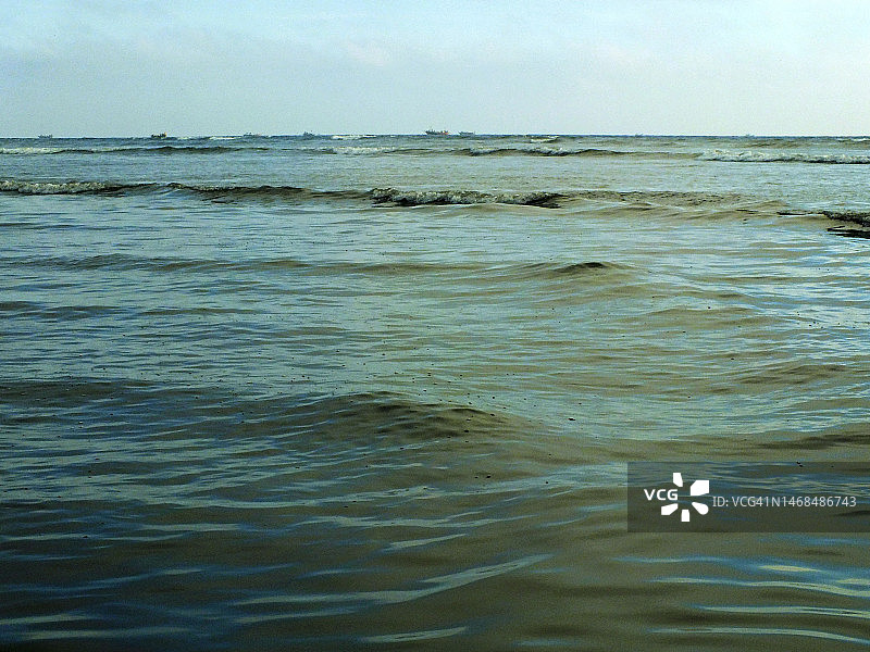 波浪起伏的海水图片素材