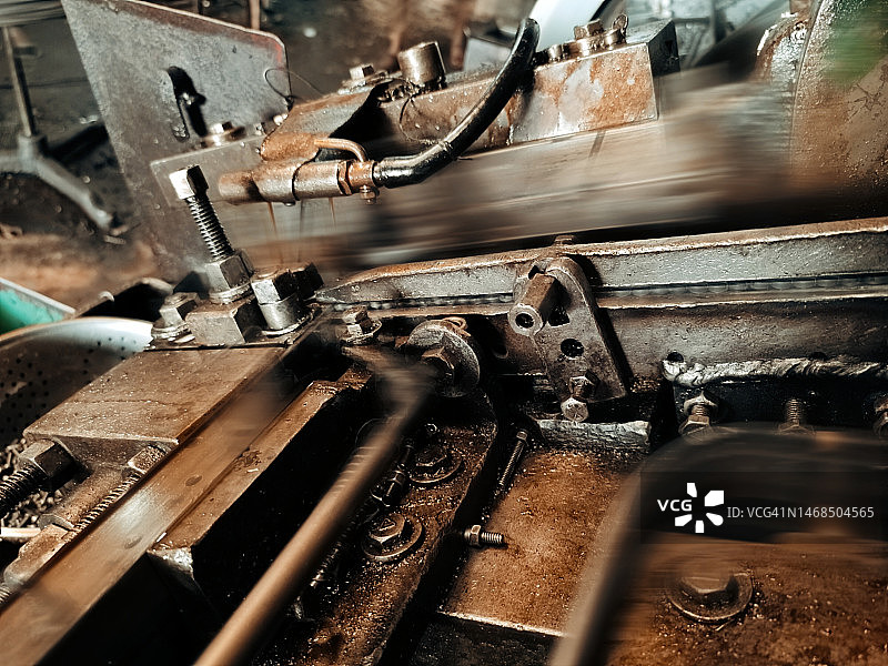 运转中的机器图片素材