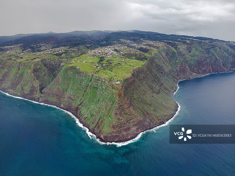 葡萄牙马德拉帕尔戈角灯塔海岸图片素材