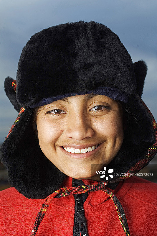 微笑的年轻女孩图片素材