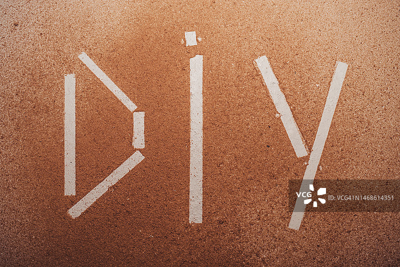 木板拼成的DIY字母图片素材