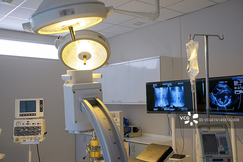 医生在手术室工作图片素材