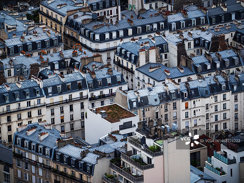 夏季巴黎城市屋顶鸟瞰图图片素材