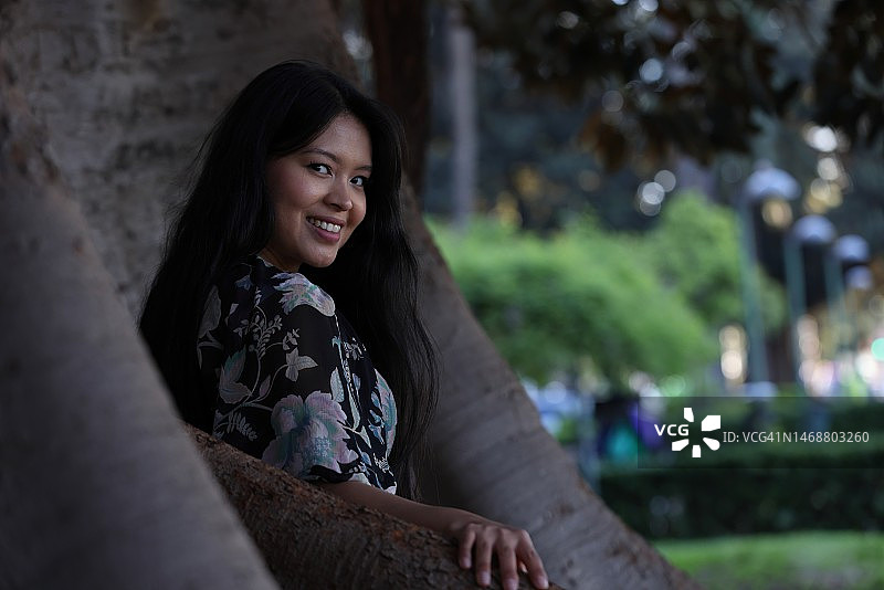 春日少女图片素材