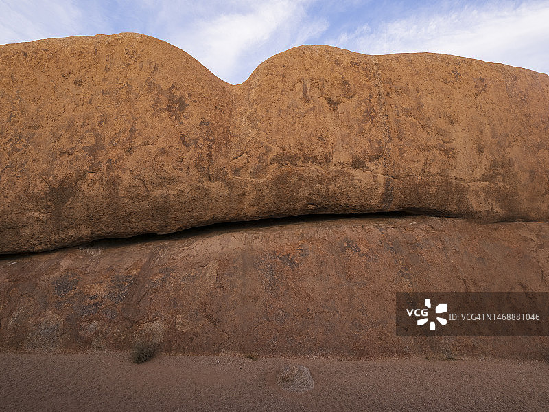 纳米比亚斯皮茨科佩地区的岩层，纳米布沙漠图片素材