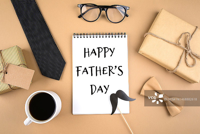 父亲节贺卡礼物盒眼镜领带咖啡杯蝴蝶图片素材