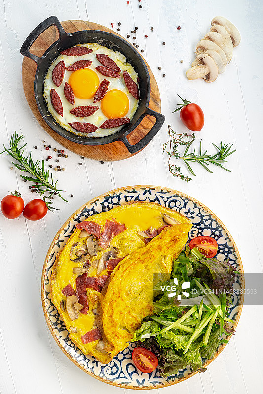 土耳其的盘装食物俯视图图片素材