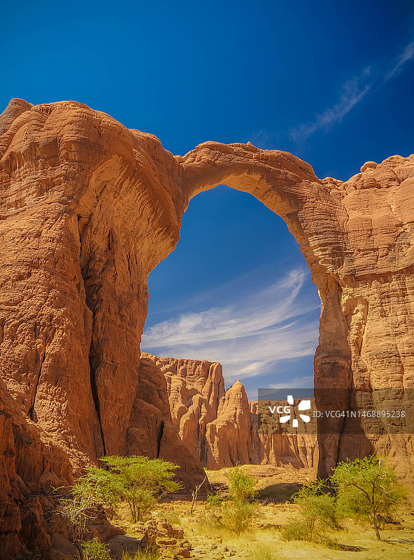 乍得高原Ennedi的抽象岩层，又名Aloba拱门图片素材