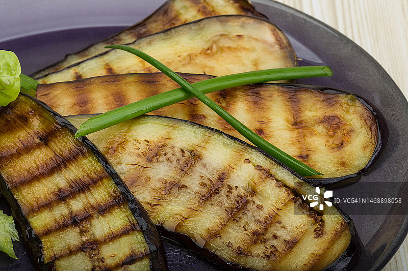 餐盘中的肉，罗马尼亚瓦斯卢伊（俯视角度）图片素材