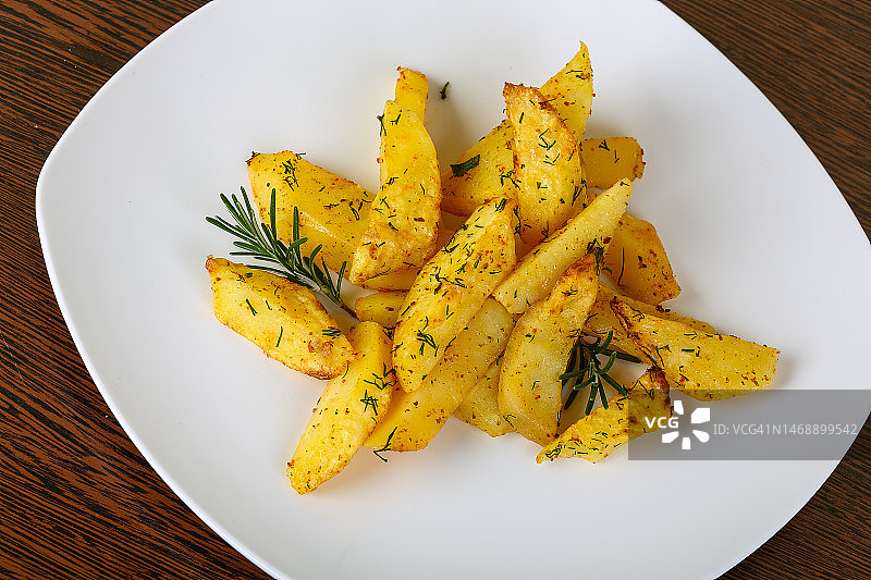 餐盘美食高角度视图，罗马尼亚瓦斯卢伊图片素材