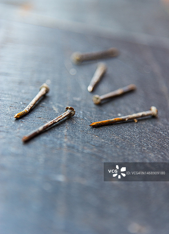 生锈的钉子图片素材