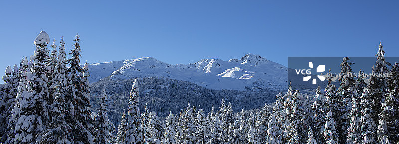 加拿大不列颠哥伦比亚省的坦塔罗斯山脉，靠近斯阔米什和惠斯勒图片素材