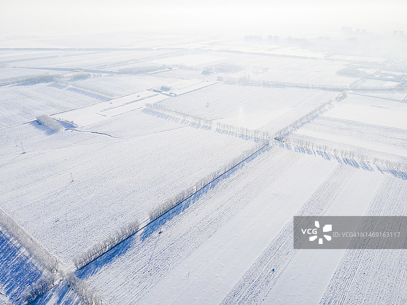 中国东北冬季耕地航拍图片素材
