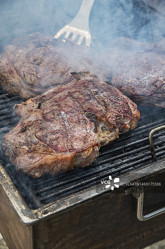 烹饪托斯卡纳佛罗伦萨牛排图片素材