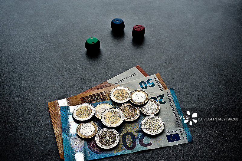 风险与金钱图片素材