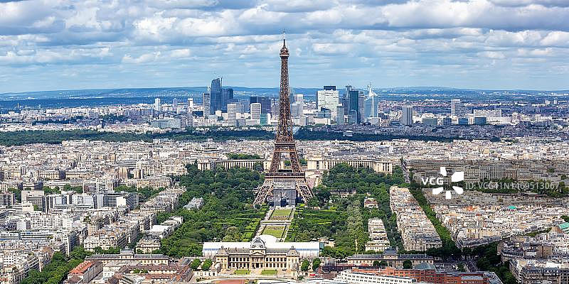 法国巴黎埃菲尔铁塔全景图片素材