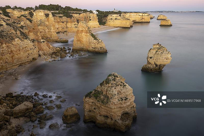 葡萄牙阿尔加维玛丽亚海滩日落图片素材