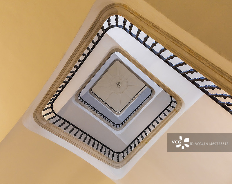 具有独特造型的阶梯图片素材