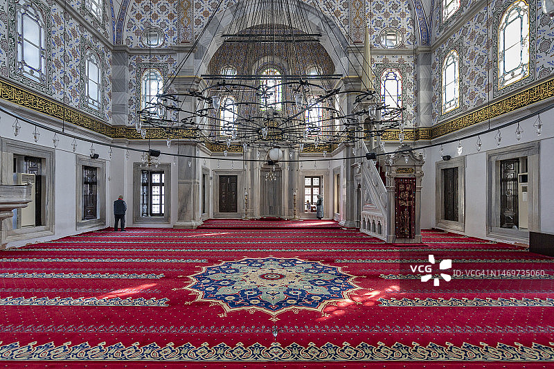 土耳其伊斯坦布尔于斯屈达尔区的塞利米耶清真寺图片素材