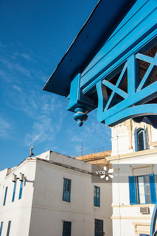 突尼斯建筑的蓝色木屋顶图片素材