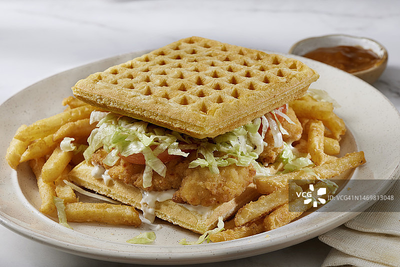 炸鸡华夫饼三明治图片素材