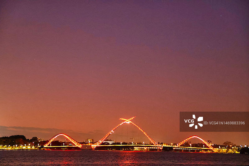 马塔加拉普大桥图片素材