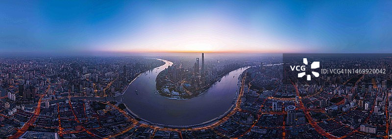 上海城市早晨的广角图图片素材