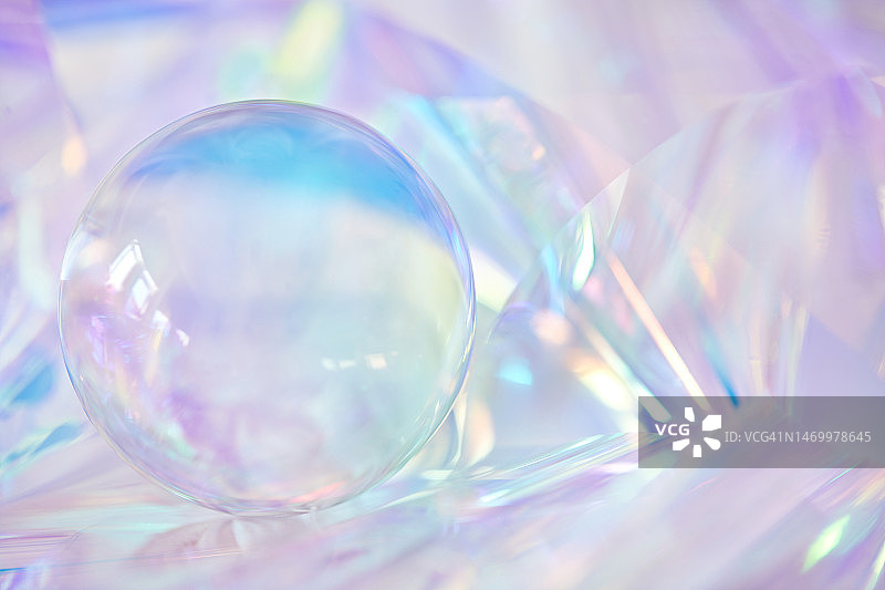 淡紫色薰衣草色奶油粉色全息背景3D玻璃球体图片素材