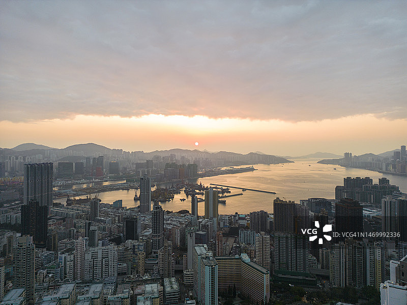 香港九龙城区日出航拍图片素材