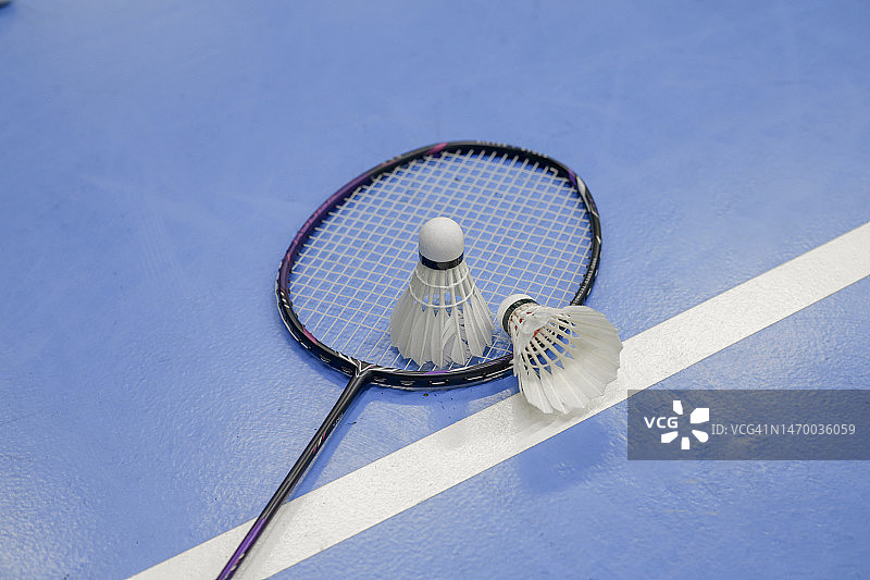 羽毛球拍和羽毛球图片素材