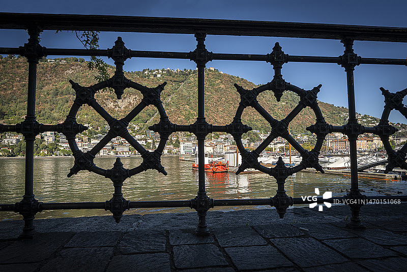 科莫市，伦巴第，意大利的小港口景色图片素材