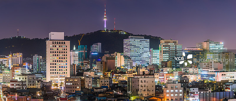 韩国首尔南山塔夜景鸟瞰图片素材