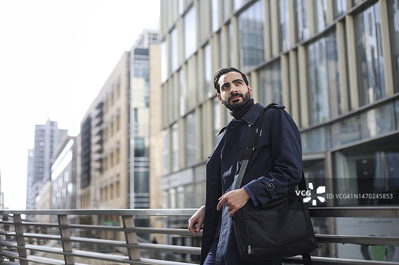 城市中的阿拉伯商人图片素材