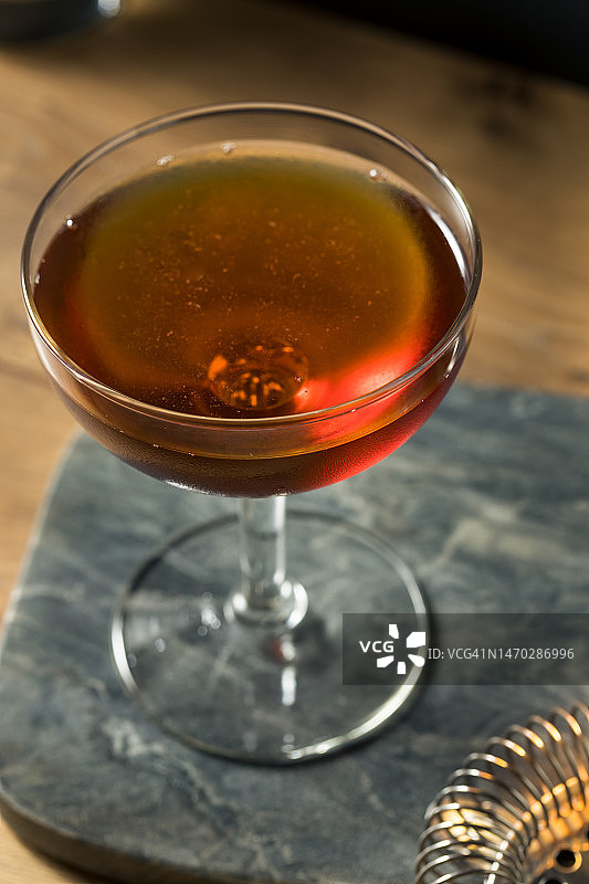 俯视角度拍摄的桌面饮品，美国图片素材