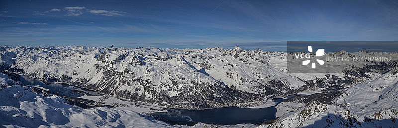 瑞士科尔瓦奇峰雪山全景图片素材
