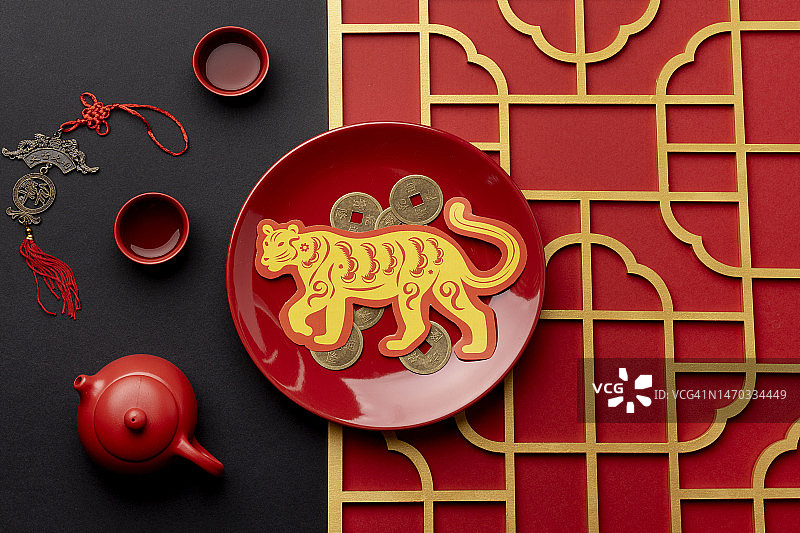 印度尼西亚，桌面上的圣诞装饰品俯视照片图片素材