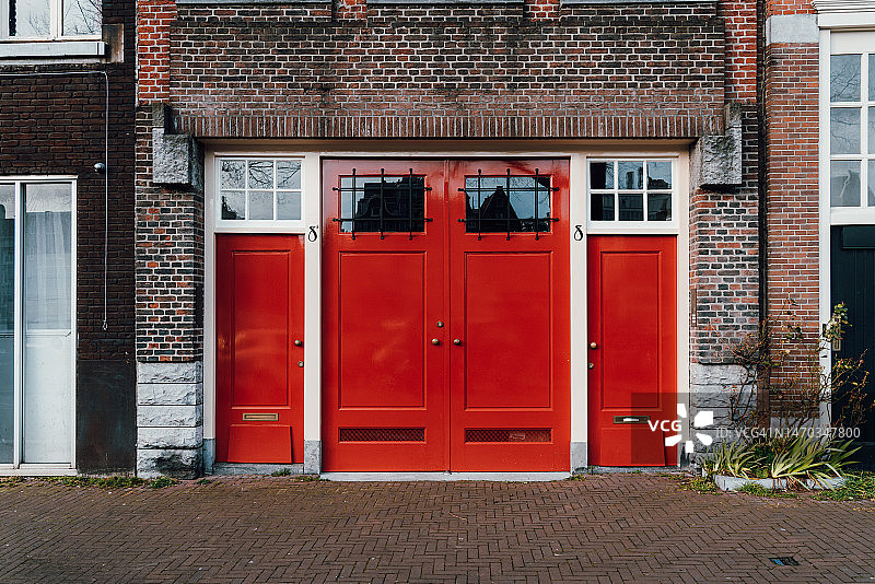 建筑的红色木门图片素材