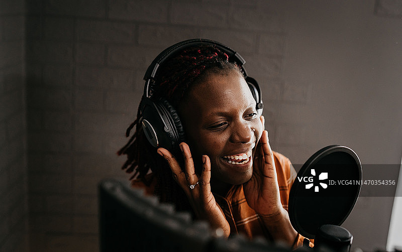 我喜欢唱歌图片素材