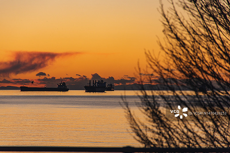温哥华英吉利湾的日落图片素材