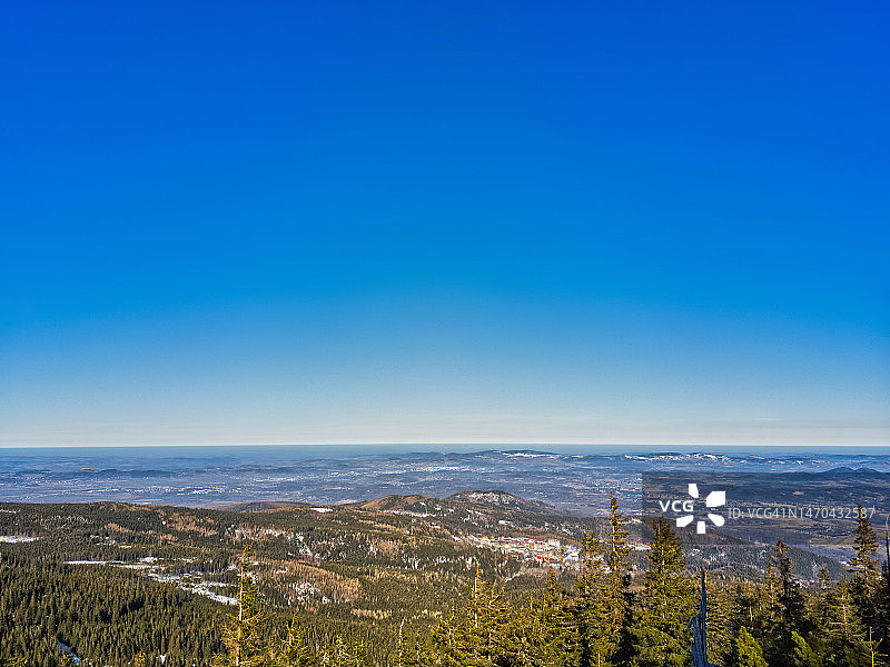 卡尔帕奇镇鸟瞰图图片素材