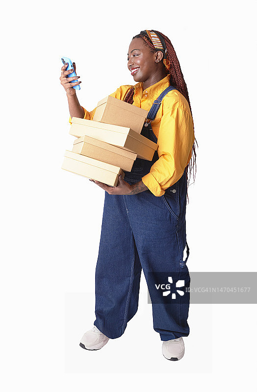 工匠拿着盒子图片素材