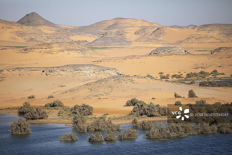 埃及纳赛尔湖，努比亚沙漠水库图片素材