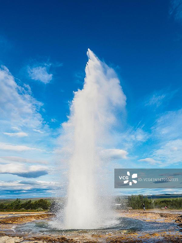 间歇泉、温泉、喷发、喷泉、斯托克、豪卡道лур地热区、黄金圈、冰岛西南部、冰岛图片素材