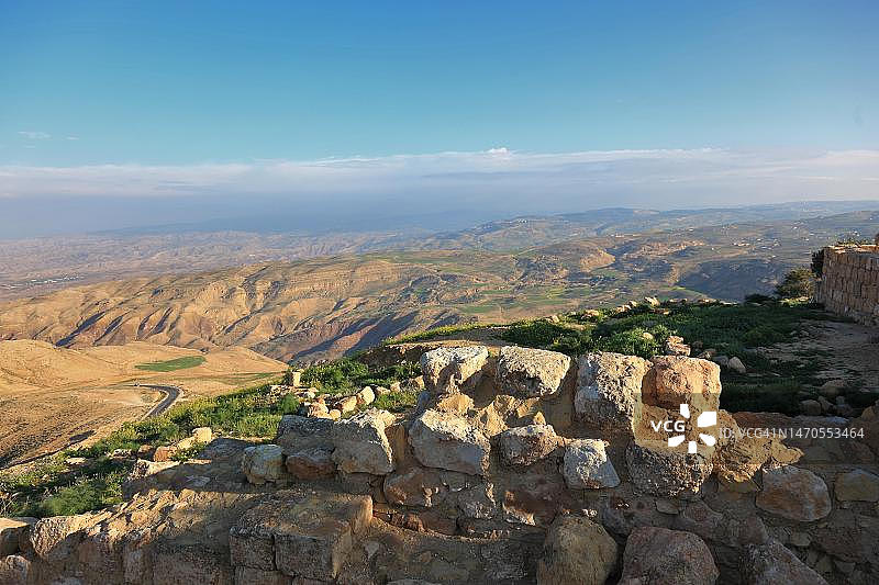 从尼泊山观看尼泊山、阿巴林山脉、约旦景色图片素材