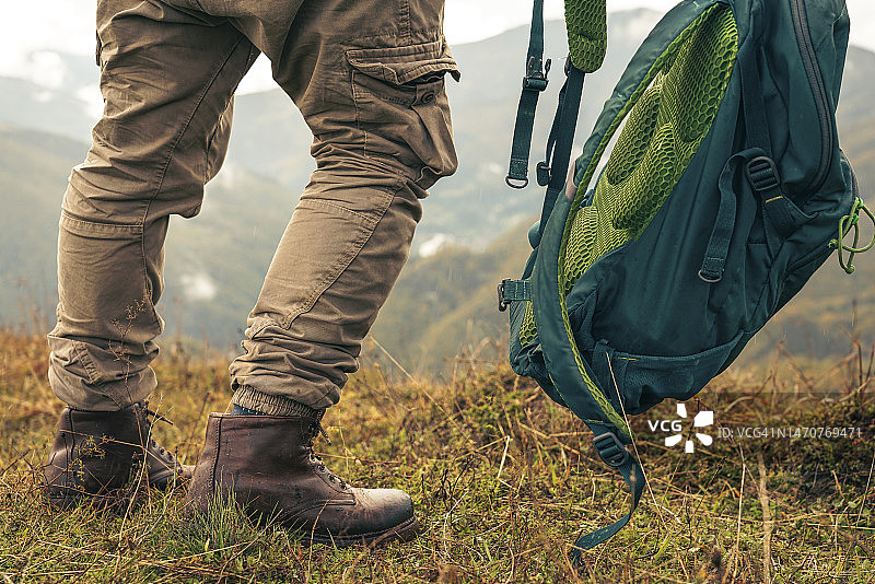 徒步旅行靴特写图片素材