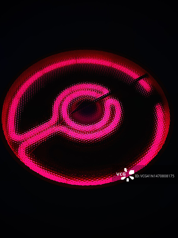 加热陶瓷炉灶台面特写图片素材