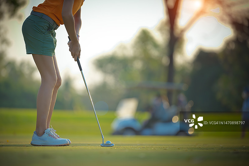 高尔夫球运动员图片素材