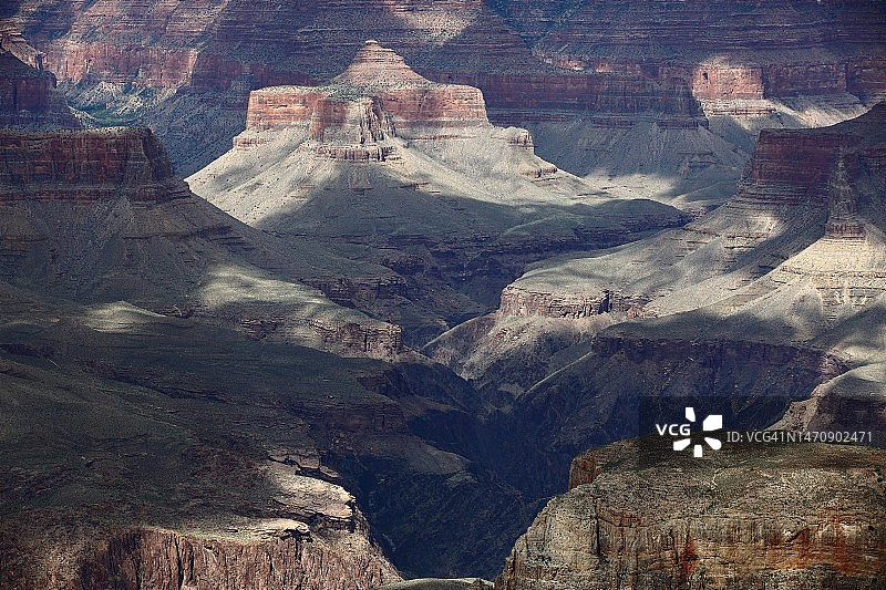 大峡谷岩层壮丽光线景观图片素材