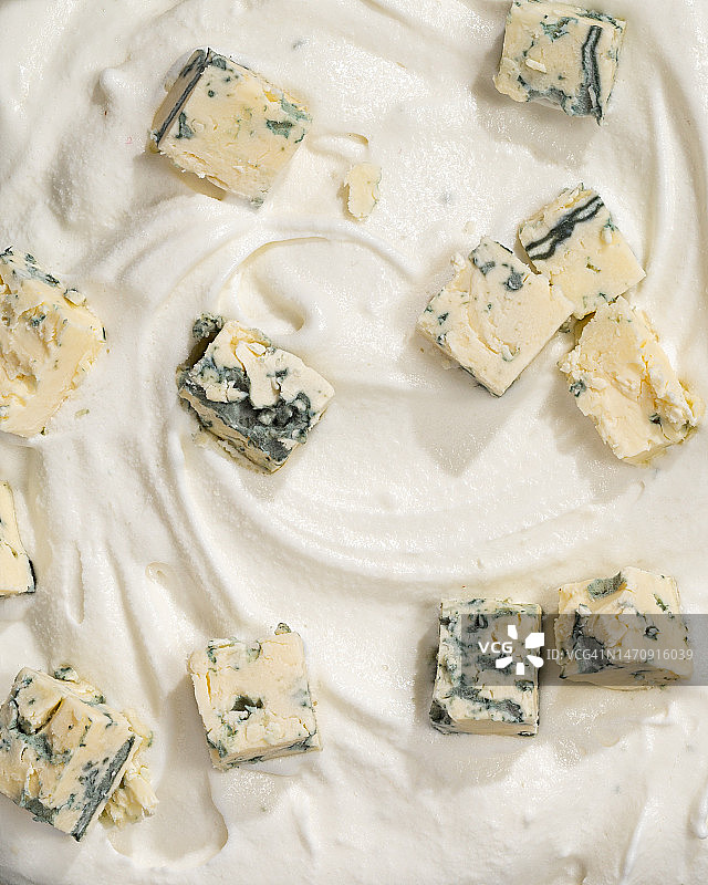 香草冰淇淋与蓝纹奶酪馅料的全画幅纹理背景图片素材