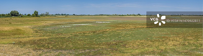 齐克湖干涸，奥地利布尔根兰州新锡德尔湖-塞温克尔国家公园图片素材